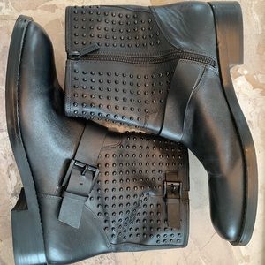 Michael Kors Motto boots